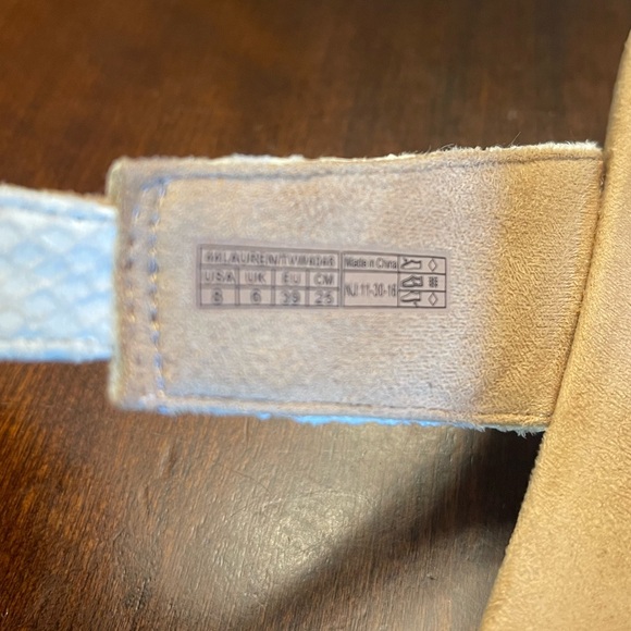 Vionic slip on sandals - Picture 7 of 8